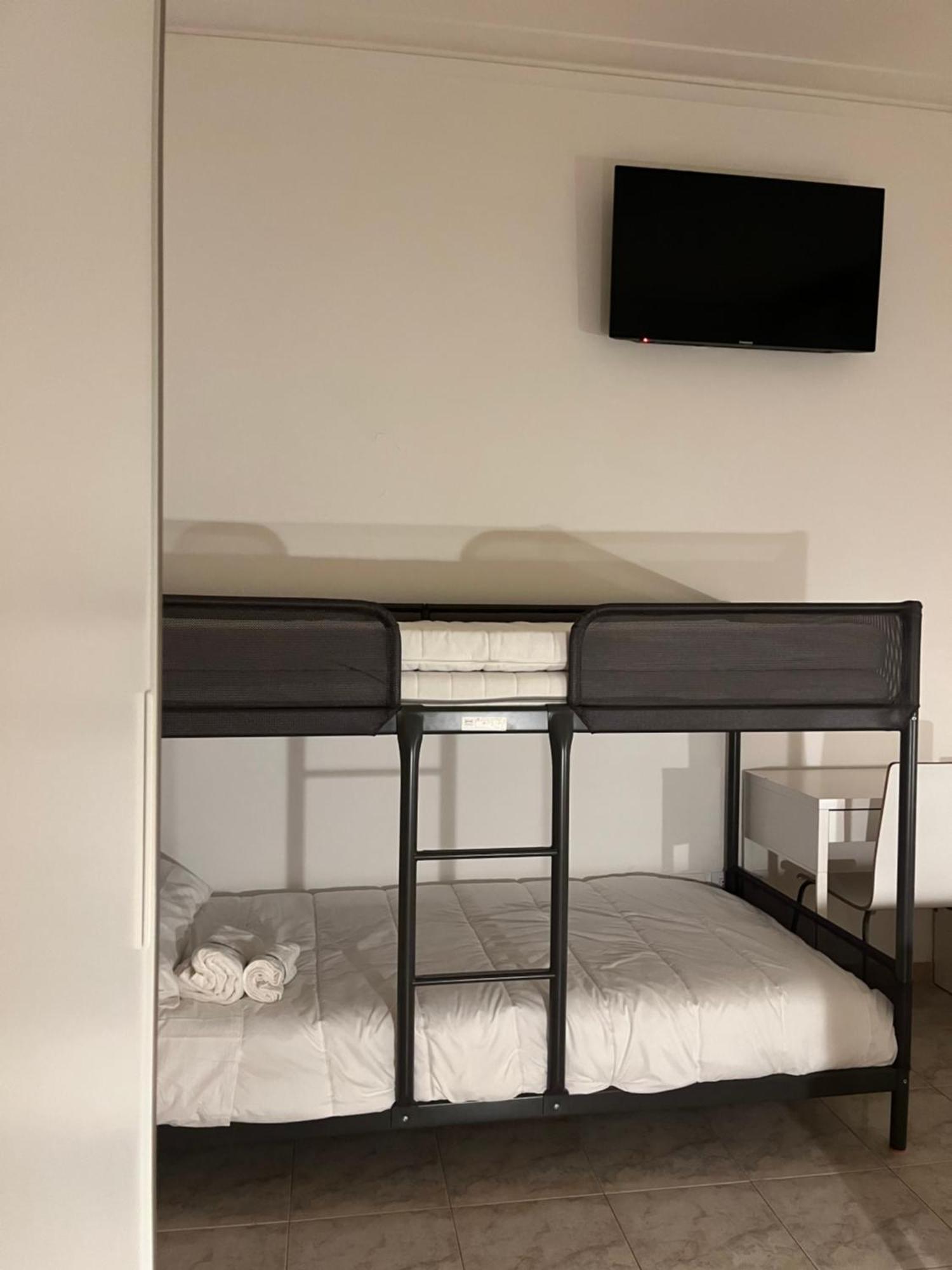 Scalo 71 Guest House โรม ภายนอก รูปภาพ