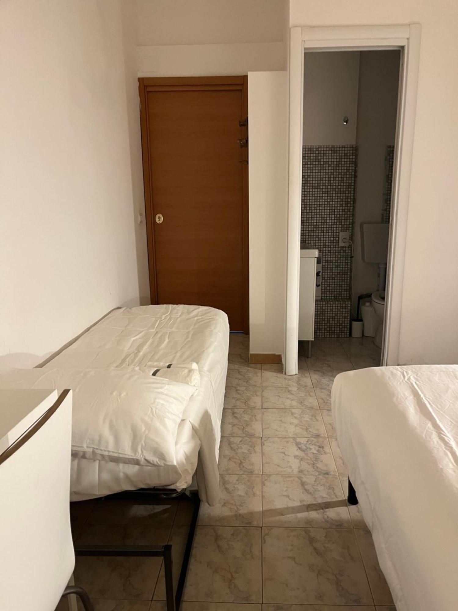 Scalo 71 Guest House โรม ภายนอก รูปภาพ